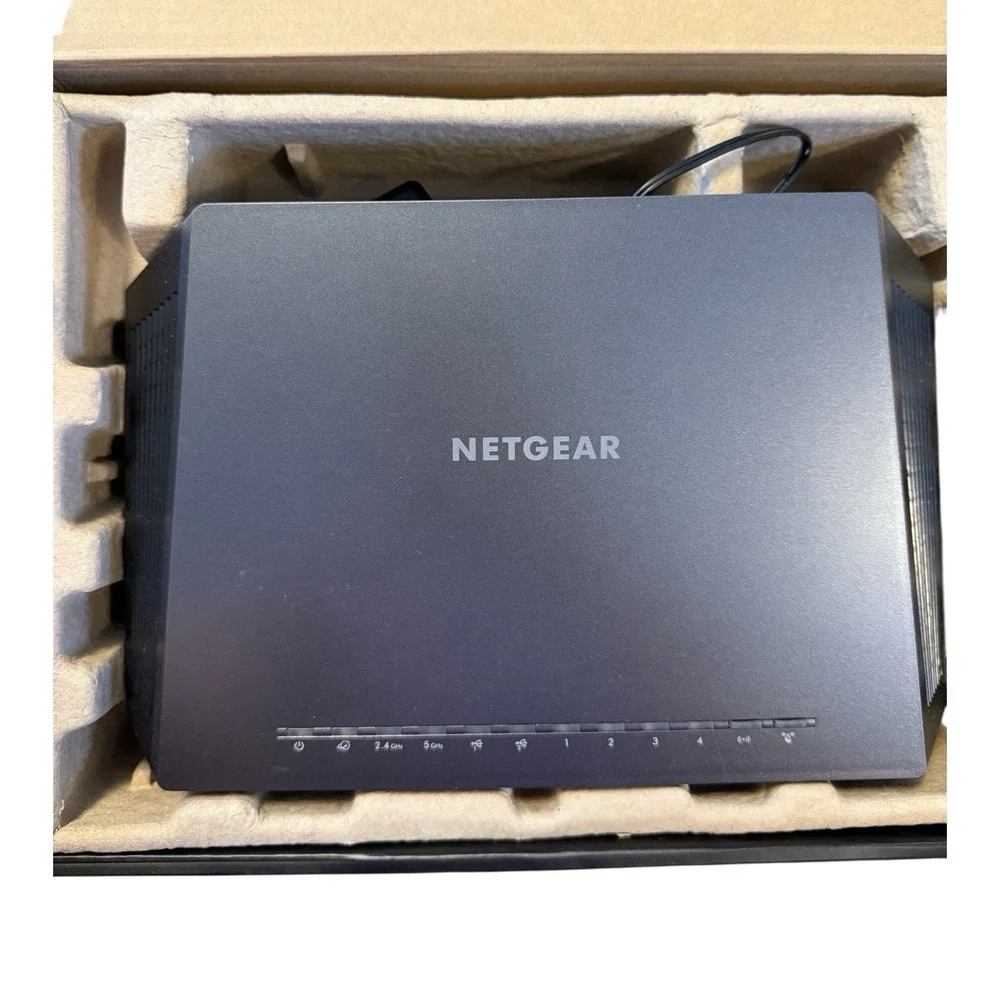 Netgear Nighthawk AC1900 Smart WiFi Router, Model R7000 Gaming Streaming - Picture 3 of 4